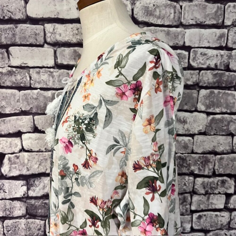 CJ Banks White, Green & Pink Floral 3/4 Sleeve Blouse Size 2X - Picture 4 of 7